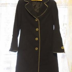 Пальто советских времен, классический вариант, б\у очень мало, состояние хорошее. Размер 44.