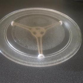 Тарелка с подставкой для микроволновой печи. Диаметр - 24 см.