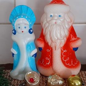 Дед Мороз и Снегурочка. Резина. Россия. 16 и 18 см