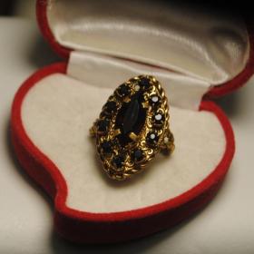 винтажное кольцо латунь гранатовое стекло чехословакия 