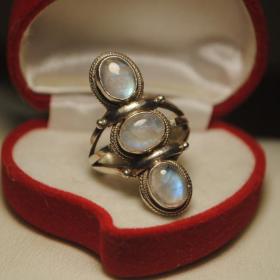 шикарное кольцо серебро 925 кокошник натуральный лунный камень адуляр  