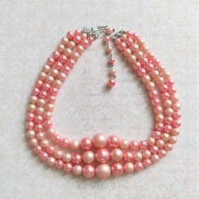 Ожерелье трехрядное, розовое, Япония