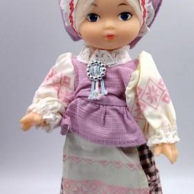 Кукла сувенирная 1987 года. По мотивам Литовской национальной одежды. З - д. " Кругозор". 