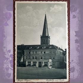 Антикварная открытка "Берген-ауф-Рюген. Здание отеля и шпиль церкви Св. Марии". Германия