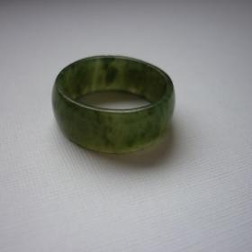 Винтажное кольцо из нефрита