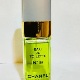 Винтаж: Chanel 19 Chanel 100 мл. едт . Зелень, травы,лес ,пудра
