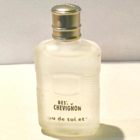 Chevignon Best Of Chevignon EDT,4,5мл. ВИНТАЖ!для мужчин.Бергамот,горький апельсин, лист банана! Вкусный!