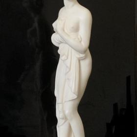 Венера Италийская.Итальянская винтажная статуэтка Ню .Высокая . 28 см. 