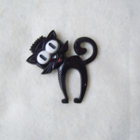 Детская брошь-значок "Черная кошка"