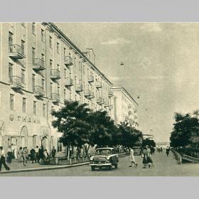 Открытка СССР. Сталинград. Комсомольская улица. 1958 год, чистая