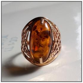 Перстень с янтарём. 17 размер Золото 583