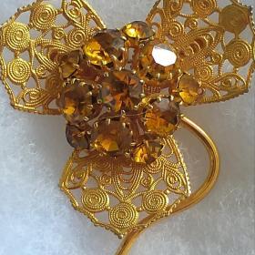 Медовый цветок Чехия. Урановое стекло