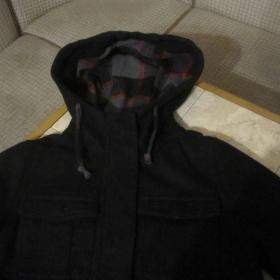 Демисезонная куртка из пальтовой ткани.  Размер 46