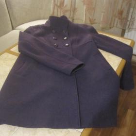 Демисезонное пальто, размер 44-46 ( М) в хорошем состоянии.