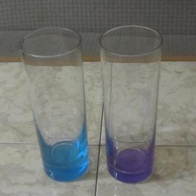 2 стакана из цветного стекла.  Цена за 2 шт.