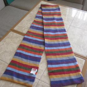 Длинный вязаный шарф