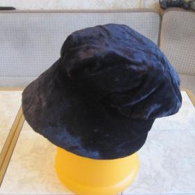 Винтажная шляпа из натурального бархата темно-фиолетового цвета, на подкладке.  Размер  58-60 см.