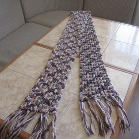  Длинный вязаный шарф с кистями (ручной работы)