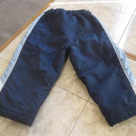 Зимние штаны, размер - 92. Цвет темно-синий. Состояние приличное.