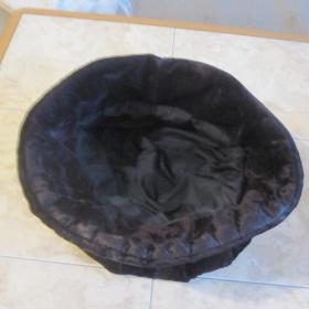 Винтажная шляпа из натурального бархата темно-фиолетового цвета, на подкладке.  Размер  58-60 см.