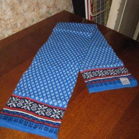  Новый  чистошерстяной  вязаный  шарф советских времен,  ( двойной), мягкий,  не колется