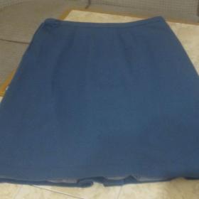 Винтажная юбка со встречной складкой, на подкладке, из ткани - джерси.  Размер 46-48