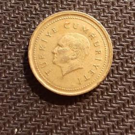 Монета 5000 лир 1996 год Турция