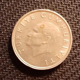 Монета 10 000 лир ( 10 бин) 1996 год Турция