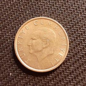 Монета 10 000 лир( 10 бин) 1997 год Турция