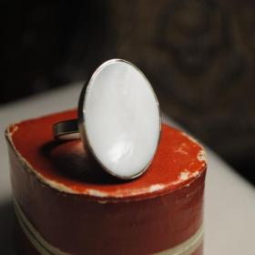 винтажное кольцо натуральный перламутр  