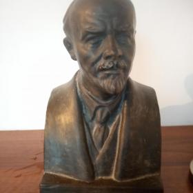 Бюст В.И.Ленин(Кузнечкин).