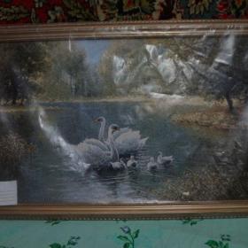 Картина гобелен Лебединая семья 