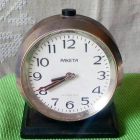 часы настольные,  будильник Ракета из 1983г.