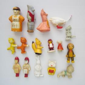 Игрушки СССР сказочные персонажи из колкого пластика
