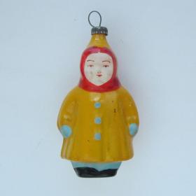 Девочка в пальто елочная игрушка СССР