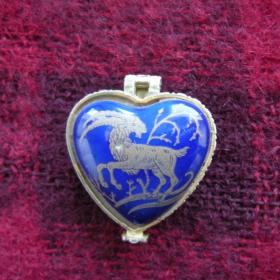 Шкатулка в форме сердечка "Козерог", керамика