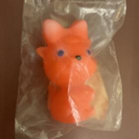 Котёнок с бантиком .Игрушка СССР резиновая со свистком , новая в упаковке с этикеткой 