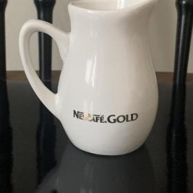 Фарфоровый белый молочник/ сливочник Nescafé Gold новый. Конец 90-х