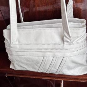 Шикарная белая сумка Винтаж 80-е годы. Очень легкая 37/24 см