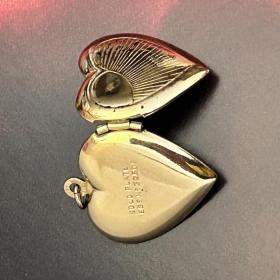 Позолоченный медальон кулон локет Сердце Винтаж