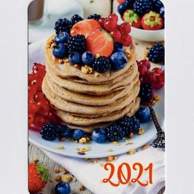 Календарь карманный, Россия, 2021, ягоды, блины, смородина, клубника, шелковица, стол, тарелка