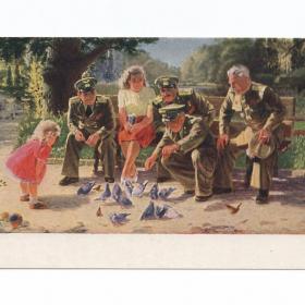 Открытка СССР Друзья мира 1951 Гельбергс чистая соцреализм советский летчик форма военная дети птицы