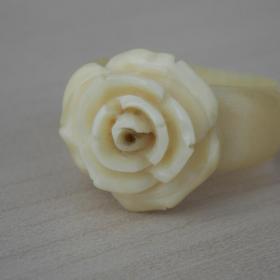 Кольцо кость роза резьба
