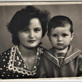 Фото "Мама и сын" 1953г