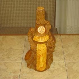 Сувениная бутылка в дереве. привезена из Осетии в 1970 году 