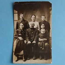 Старинная фотография - Большая Семья. До 1917 года.