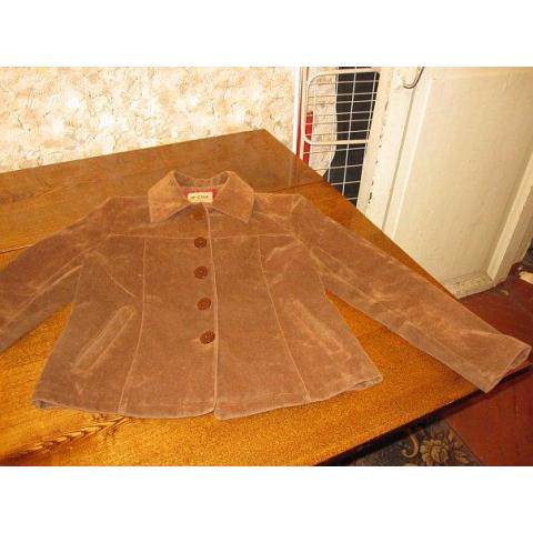 Женский замшевый пиджак, размер 46