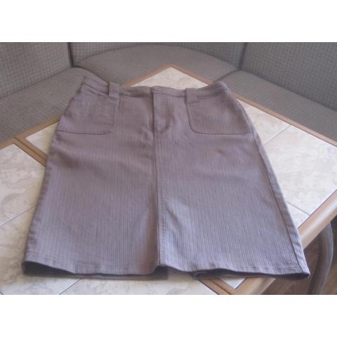 Винтажная юбка из плотной ткани в рубчик.  Размер 44-46
